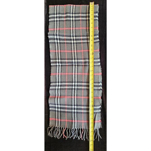 BURBERRY London 100% Lambswool Gray Scarf Shawl Nova Check Vintage (3) - Picture 5 of 9